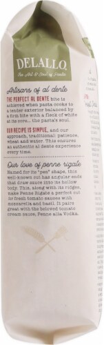 DeLallo Organic Penne Rigate Pasta Perspective: right