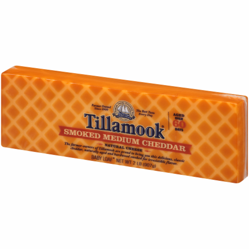 Tillamook Smoked Medium Cheddar Cheese Perspective: right