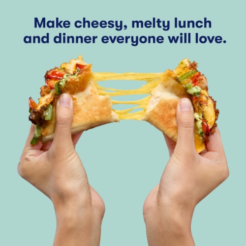 Tillamook® Colby-Jack Shredded Cheese Farmstyle Perspective: right