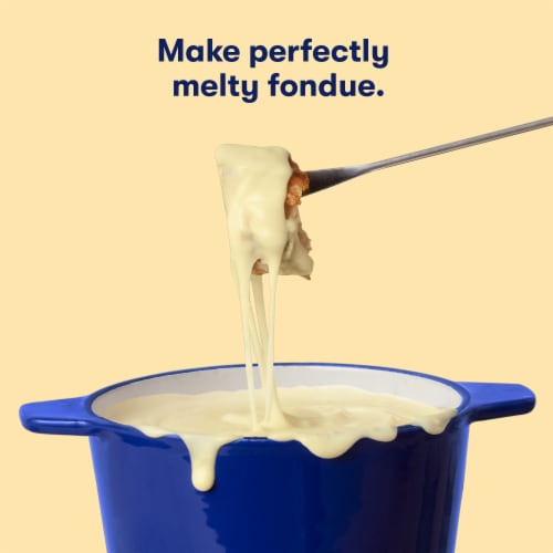 Tillamook Extra Sharp Triple White Cheddar Shredded Cheese Perspective: right