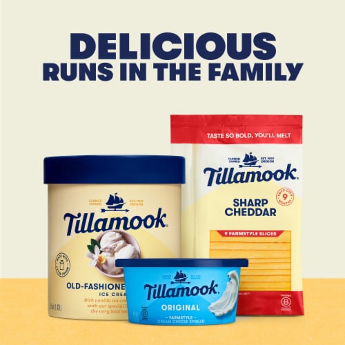 Tillamook Farmstyle Sharp Cheddar Cheese Slices Perspective: right