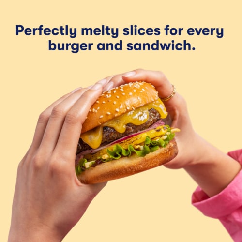 Tillamook Farmstyle Medium Cheddar Cheese Slices Perspective: right
