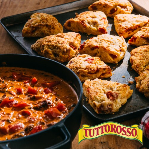 Tuttorosso® Diced Tomatoes Perspective: right