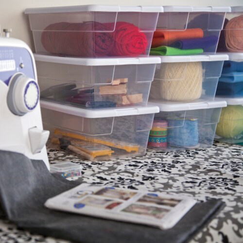 Sterilite Storage Box with Lid - Clear / White Perspective: right