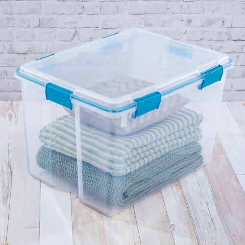 Sterilite Gasket Box - Clear Perspective: right