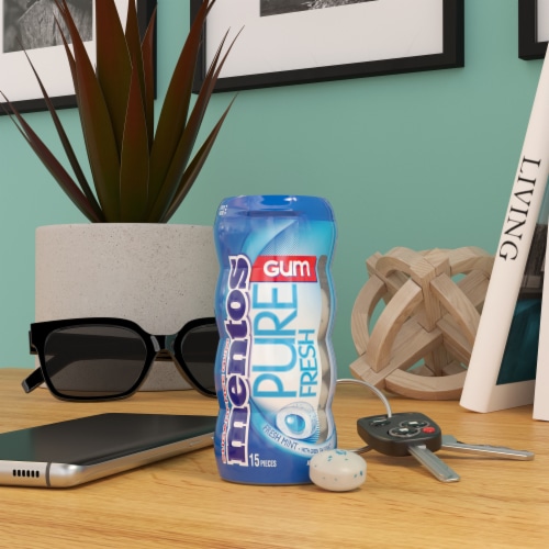 Mentos Pure Fresh Sugar Free Fresh Mint Chewing Gum Perspective: right