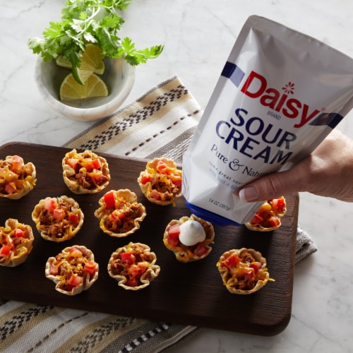 daisy-pure-and-natural-sour-cream-24-oz-kroger