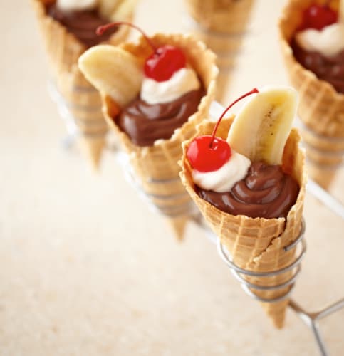 Kozy Shack Chocolate Pudding Tub, Gluten Free Dessert Perspective: right