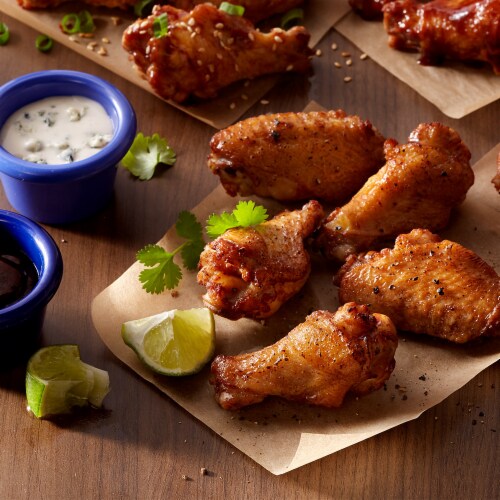 Foster Farms Honey BBQ Glazed Chicken Wings 22 oz Perspective: right