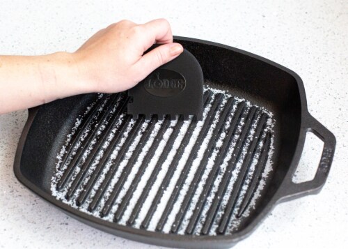 Lodge Ribbed Pan Scraper Combo Set Perspective: right