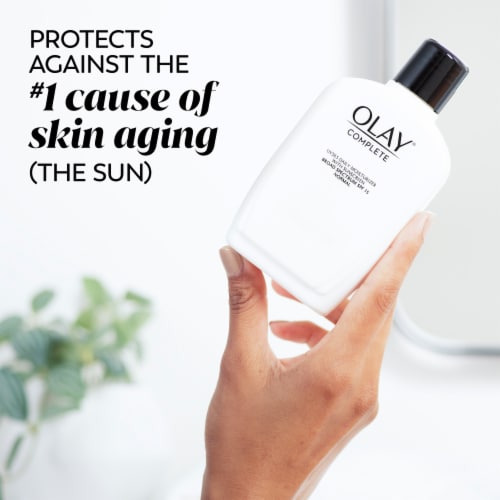 Olay Complete Normal Daily Face Moisturizer SPF 15 Perspective: right