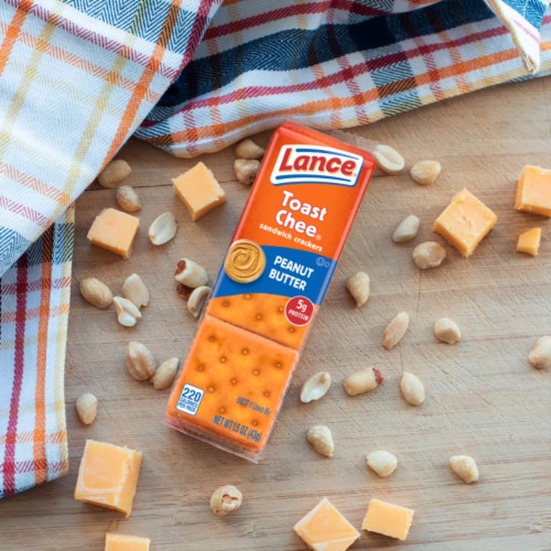 Lance® Toast Chee® Peanut Butter Sandwich Crackers Perspective: right