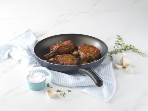 GoodCook® Everyday Saute Pan Non Stick - Black Perspective: right
