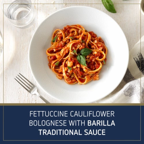 Barilla® Traditional Savory Oregano & Basil Non-GMO & Gluten Free Pasta Sauce Perspective: right