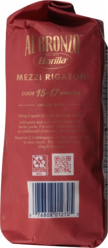 Barilla® Al Bronzo® Mezzi Rigatoni Pasta, Bronze Cut Pasta, Imported From Italy Perspective: right