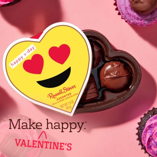 RUSSELL STOVER Valentine's Day Conversation Heart Assorted Milk & Dark Chocolate Gift Box Perspective: right