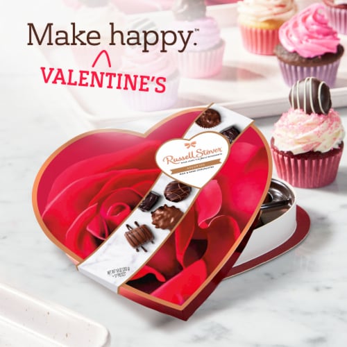 RUSSELL STOVER Valentine's Day Romantic Roses Assorted Milk & Dark Chocolate Heart Gift Box Perspective: right