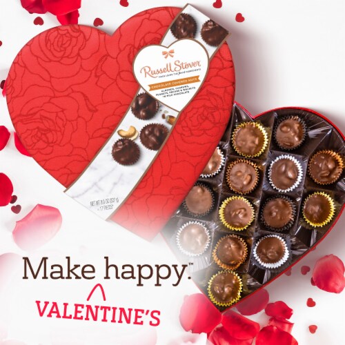 RUSSELL STOVER Valentine's Day Milk Chocolate Covered Nuts Fabric Heart Candy Gift Box Perspective: right