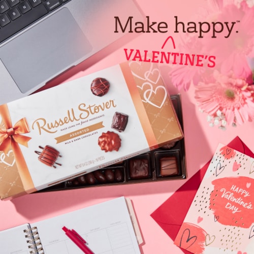 RUSSELL STOVER Valentine's Day Assorted Milk & Dark Chocolate Candy Gift Box Perspective: right