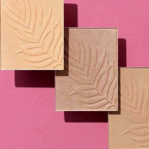 Wet n Wild® Color Icon 740 Ticket To Brazil Bronzer Perspective: right