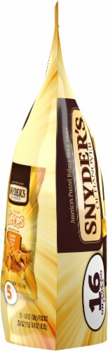 Snyder's of Hanover Seasoned Pieces On-The-Go Pretzel Variety Packs Perspective: right