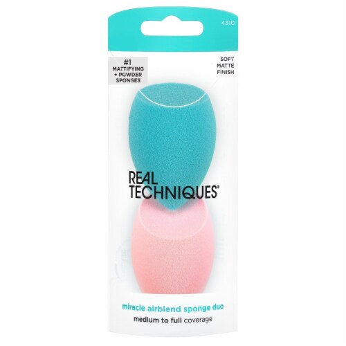Real Techniques® Miracle Mattifying Duo Sponges Perspective: right