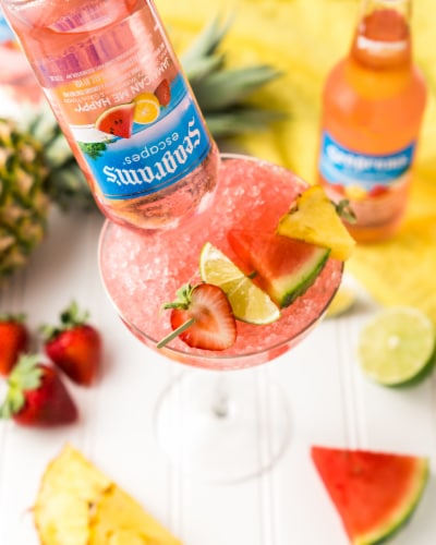 Seagram's Escapes® Jamaican Me Happy™ Malt Beverage Coolers Perspective: right