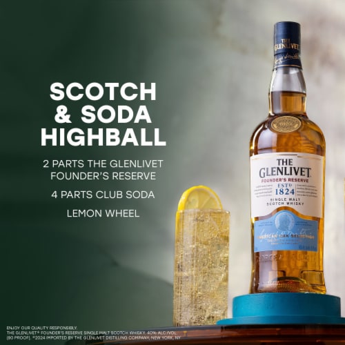 The Glenlivet Founder's Reserve Single Malt Scotch Perspective: right
