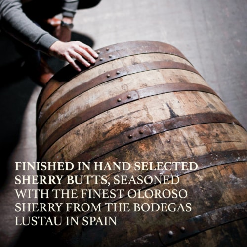 Redbreast Sherry Finish Lustau Edition Single Pot Still Irish Whiskey Perspective: right