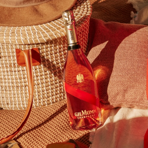 G.H. Mumm Brut Rose Cordon Champagne France Sparkling Wine Perspective: right