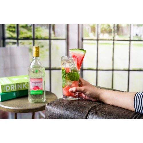 Seagram's Twisted Watermelon Flavored Gin Perspective: right