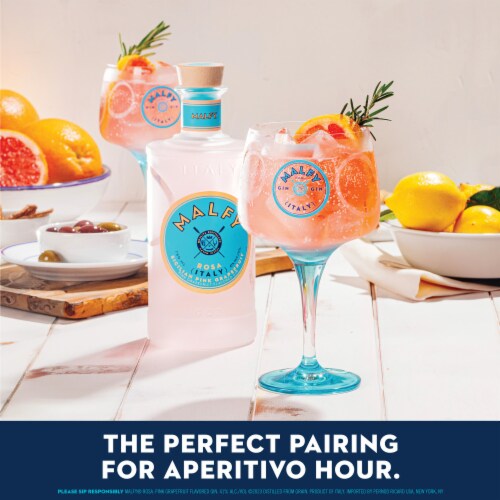 Malfy Sicilian Pink Grapefruit Rosa Flavored Gin Perspective: right