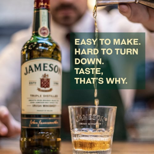Jameson® Original Irish Whiskey Perspective: right