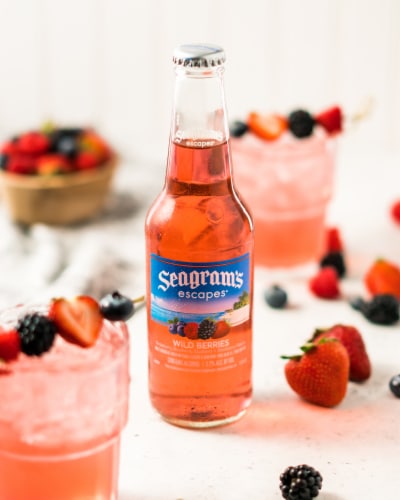 Seagram's Escapes Wild Berries Cooler Single Bottle Perspective: right