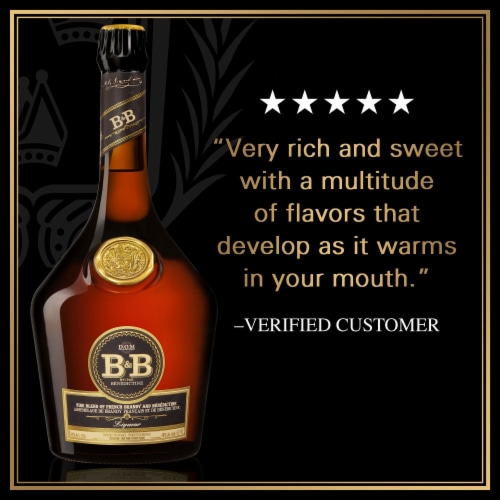 Dom Benedictine B&B Benedictine and Brandy Liqueur Perspective: right