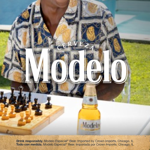 Modelo Especial Lager Mexican Beer Perspective: right