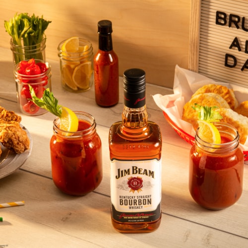 Jim Beam Bourbon Whiskey Perspective: right