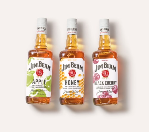Jim Beam Apple Bourbon Whiskey Perspective: right