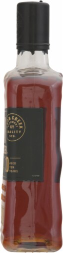 Knob Creek Aged 10 Years Kentucky Straight Rye Whiskey Perspective: right
