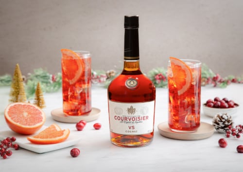 Courvoisier VS Cognac Perspective: right