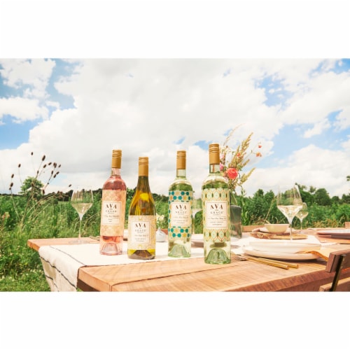 Ava Grace Vineyards Pinot Grigio California White Wine Perspective: right