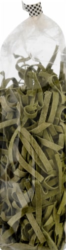 Al Dente Spinach Fettuccine Noodles Perspective: right