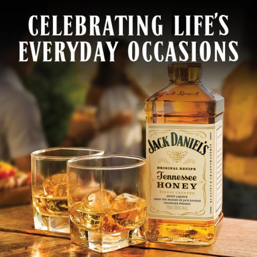 Jack Daniel's Tennessee Honey Whiskey Specialty Perspective: right
