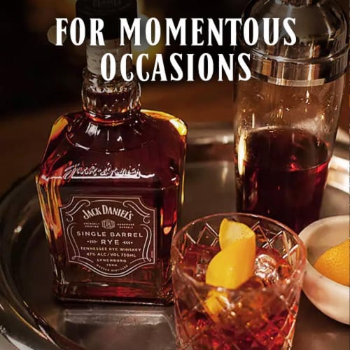 Jack Daniel's® Single Barrel Tennessee Rye Whiskey Perspective: right