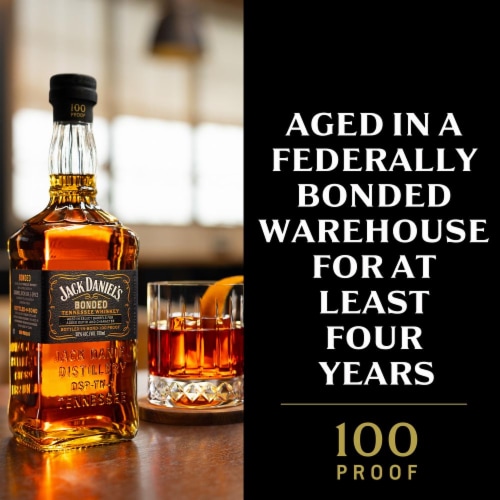 Jack Daniel's Bonded Tennessee Whiskey Perspective: right