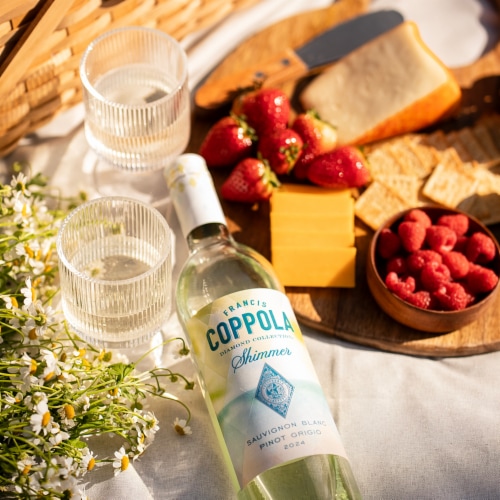 Coppola Diamond Collection Shimmer Sauvignon Blanc Pinot Grigio White Wine, California, 12.0% ABV Perspective: right