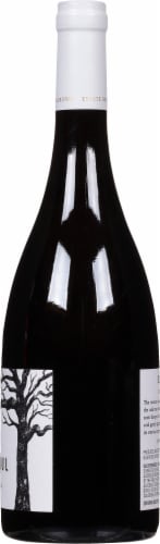 Old Soul Pinot Noir Non Alcoholic Red Wine Perspective: right