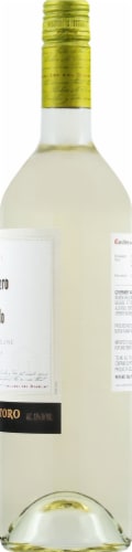 Casillero del Diablo Sauvignon Blanc Perspective: right