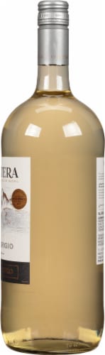 Frontera Pinot Grigio Perspective: right