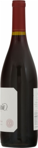 Estancia Pinot Noir California Red Wine Perspective: right